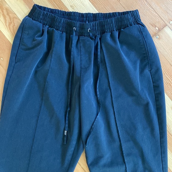 Lane Bryant Black Pull On Cropped Pants Plus Size 18/20‎ - Picture 2 of 4